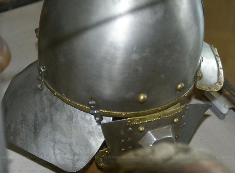 helm1_4.jpg