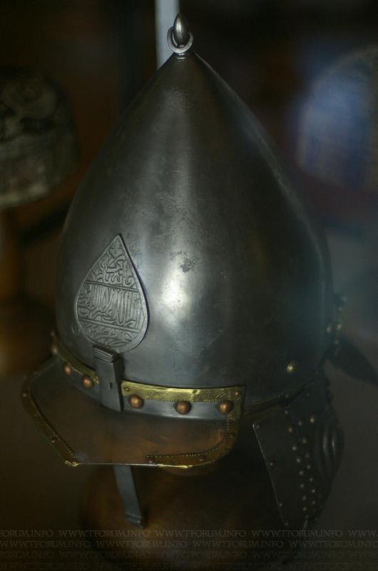 helm1_1.jpg