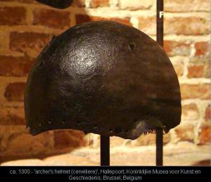 ca. 1300 - 'archer's helmet (cerveliere)', Hallepoort, Koninklijke Musea voor Kunst en Geschiedenis, Brussel, Belgium.JPG