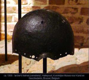 ca. 1300 - 'archer's helmet (cerveliere)', Hallepoort, Koninklijke Musea voor Kunst en Geschiedenis, Brussel, Belgium4.JPG